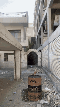 سلام عليكم
بيت طابو صرف المساحه 1000م

الوجهه ٤٠ النزال ٢٥

الكراده خارج قبل شارع العطار وقريب عن الشارع العام ركن بيه وجهين محله ٩١٠ زقاق ١٠ تحويل مباشر السعر للمتر ٣٠٠٠ دولار قابل للتفاوض للاتصال ***********الوكيل.
