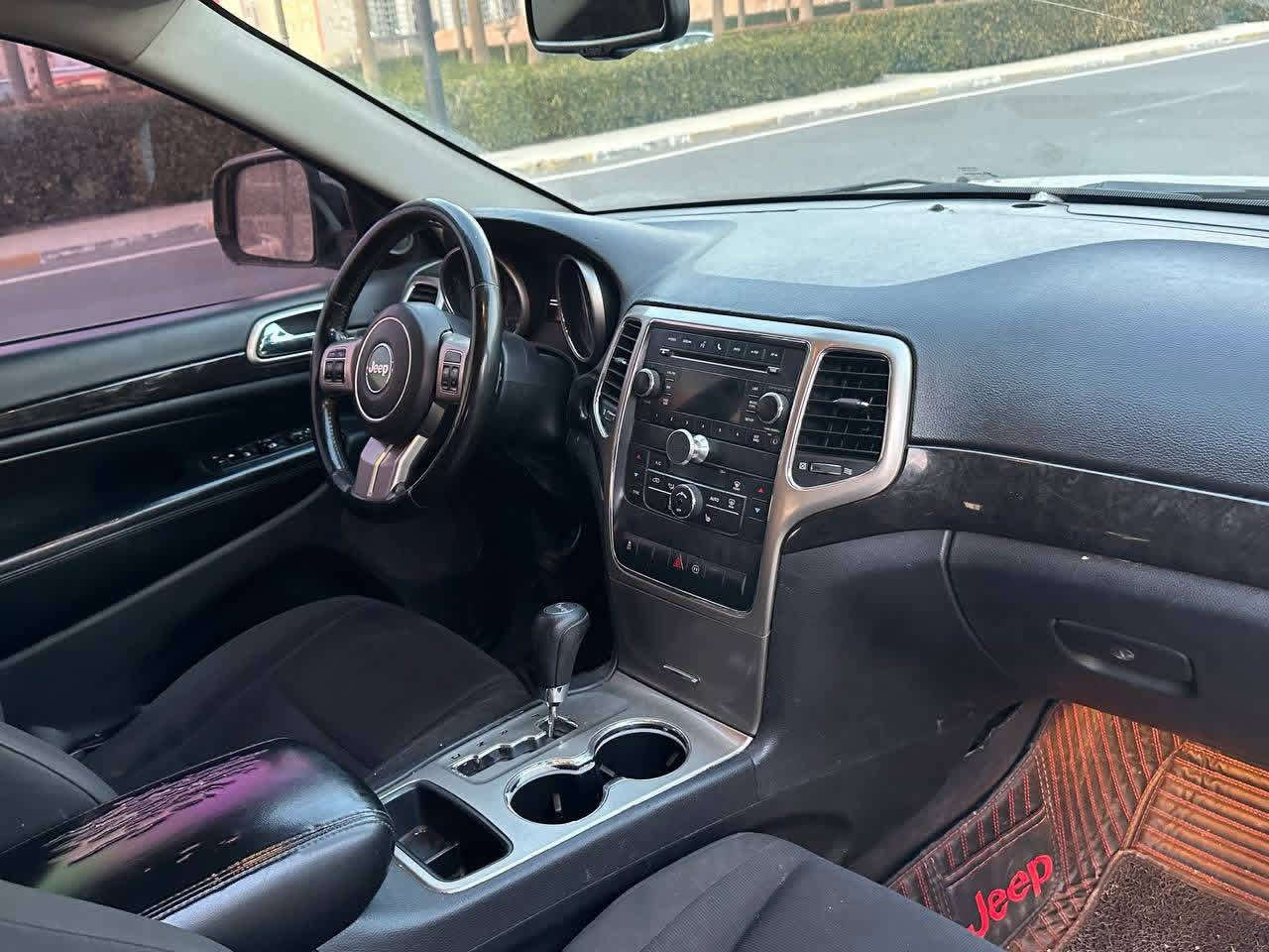 Jeep Laredo 2012
دووپەلە بۆیاغی هەیە ساغ
چوار مۆدی لێخورینی هەیە
سوکان ڤۆلیۆم 
تەبرید مەرکەزی 
کوشین کارەبای
پێش و دوای حەساس 
هەمووگیانی لەسەرشەریکە مایتەوە
رەقەم و سنەوی پلاستیکی لەگەلە 
كێشەی مەدەنی مالی مەدەنی بەشەرت
گێرومەکینەوکارەبای دەعامی بۆ دەعامی بەشەرت .
شوین هەولێر
سعر 88 وەرەقە و مەجال
بۆ زانیاری زیاتر نامە بنێرن لە خزمەتدام .


**إذا كنت صاحب هذا الإعلان وتريد حذفه لأي سبب، رجاءا أرسل رسالة إلى الدعم الفني**