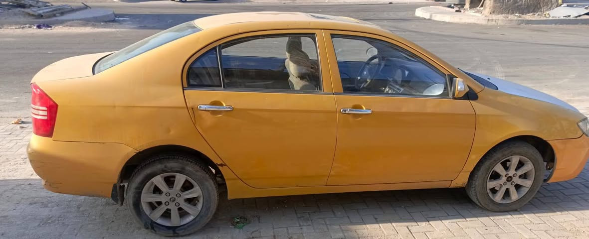 سلام عليكم السيارة نيفان 620 السيارة رقم إنكليزي جديد لبيع لون أصفر موديل 2013 مواصفات فتحة سنوية جديدة ***********الاستفسار غير متواجد على الفيس
