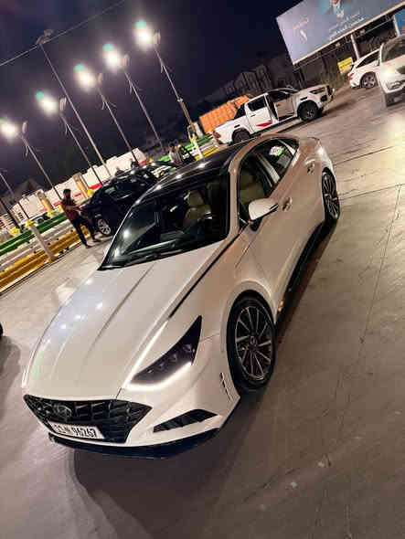 سوناتا  2020 لمتد  فول مواصفات اعلى فئه
لون ابيض
داخل مشمي فاتح 
رقم بغداد

مواصفاتها :

1 .نظام رؤية محيطية 360  مكون من 4 كاميرات .

2.نظام كاميرات تعمل مع الاشارة تضهر شاشة عداد السرعه 

3.نظام نقط عمياء و تنبية 

4.نضام توقف تلقائي عند الرجوع

5.شحن هاتف لاسلكي

6.نظام المفتاح الذكي ( السياره تتقدم و ترجع بالسويج )  والتشغيل عن بعد

7.نظام اوتو بارك ( السياره تطبگ وحدها ) 

 8.شاشة كبيرة قياس 10.3 لمس  وشاشة العداد 12.3 انش

9.نظام قيادة  شبه ذاتية

10.داتا شو يعرض على الجامة الامامية  السرعة وجميع الرادارات 

11.نظام تفادي الاصطدامات الأمامية من خلال رصد المشاة .

12.نظام الخروج الآمن عند فتح أبواب السيارة من ترصد 

13.نظام المحافظة على المسار مع توجيه اوتوماتيكي حتى سرعة 145 كم/س .

14.بصمه تشغيل و ابواب 

15.مقاعد امامية تدفاء  و تبريد و خزن ميموري

16.مقاعد اماميه كهرباء

17.حساسات امامية وخلفية  

18.نظام ازالة الضباب و المطر تلقائي عن الزجاج الامامي

19.بانوراما 

‏ 20.LED اضاءة داخليه +اضاءة خارجية زنونLED 

21.تبريد قطعتين امامي خلفي 

22. السماعات (12 سماعة) Bose

“وبعد بيهه اهواي مواصفات ما ذاكرهه

السياره حادثها بنيد وجاملغ  ايرباك البرده 

ماشية٦٦ الف 
 
محرك ١٦٠٠ تيربو 

سعر ١٧٥

للاستفسار :*********** بغداد
