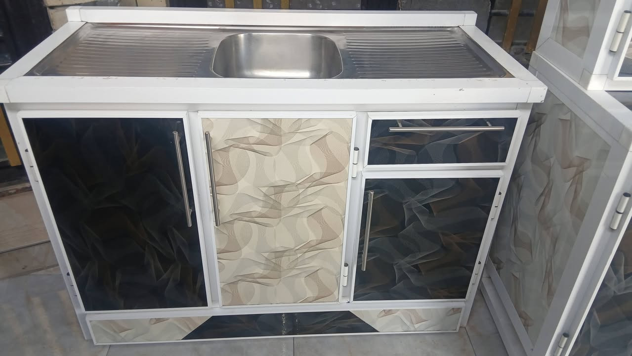 السلام عليكم كاونتر مستعمل نضيف تركي للبيع لمكان بغداد مدينة الصدر واكو توصيل ***********
