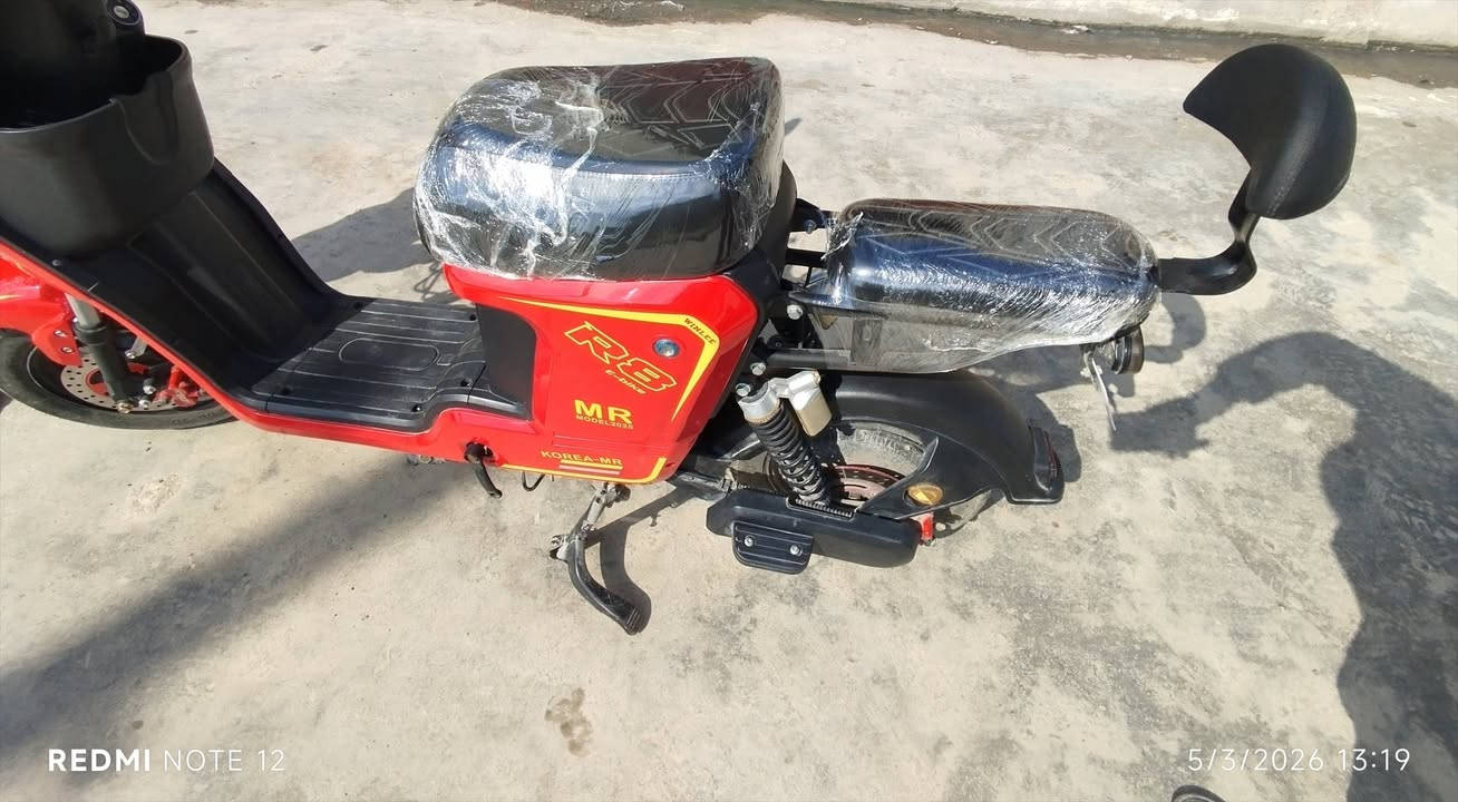 السلام عليكم دراجة شحن R8 النظافة فول خمسة بطاريات نظيفات شرط الفحص كلشي شغال وبي بصمة وكارت السعر 375 وبي مجال بسيط رقم الهاتف *********** غير متواجد خاص
