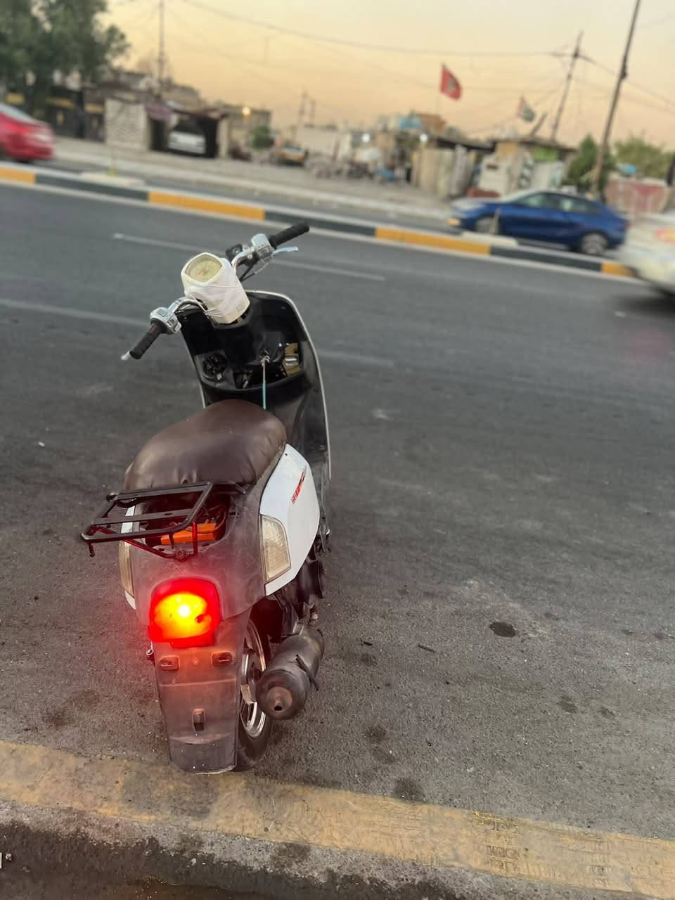 سلام عليكم ورحمه الله وبركاته
دراجه بوليس مامله ونضيفه ما نقصهه اي شي 
نكره 
رايدهه 450 وبيهه مجال 
رقم *********** مكان الداجه 
بغداد مدينه الصدر
