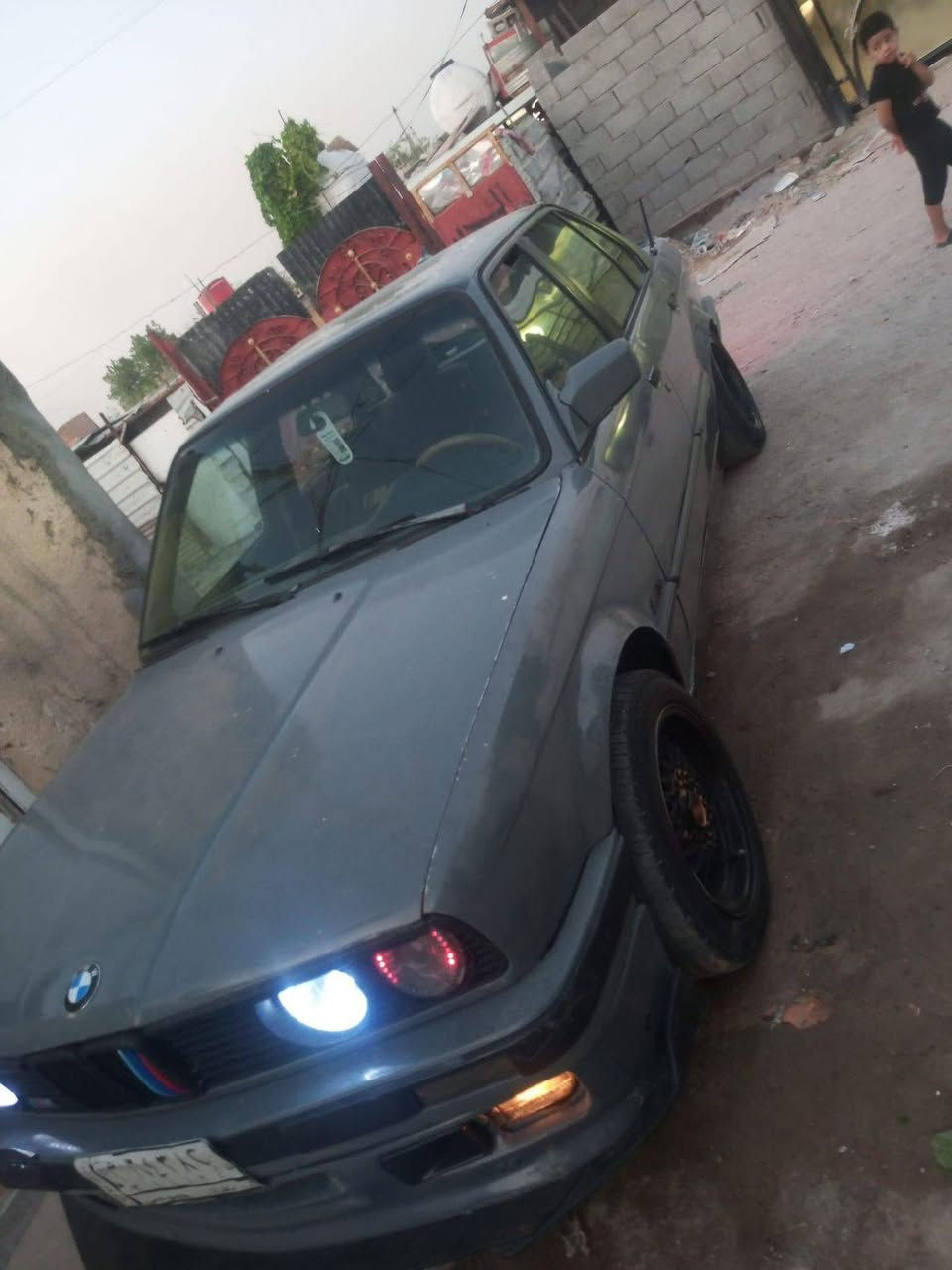 زعره للبيع موديل 1991 مكينه سته مسكر السعر25 المكان بغداد البياع
الرقم***********
