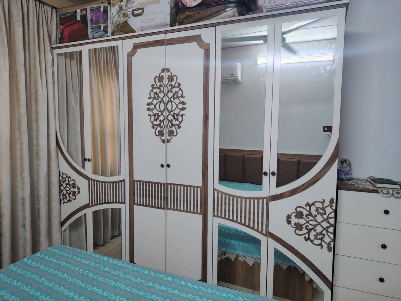 غرفه تركيه تكمه
7 قطع مع الدوشك 
سعر 700 
جدا نظيفه
مكان بسمايه .


**إذا كنت صاحب هذا الإعلان وتريد حذفه لأي سبب، رجاءا أرسل رسالة إلى الدعم الفني**