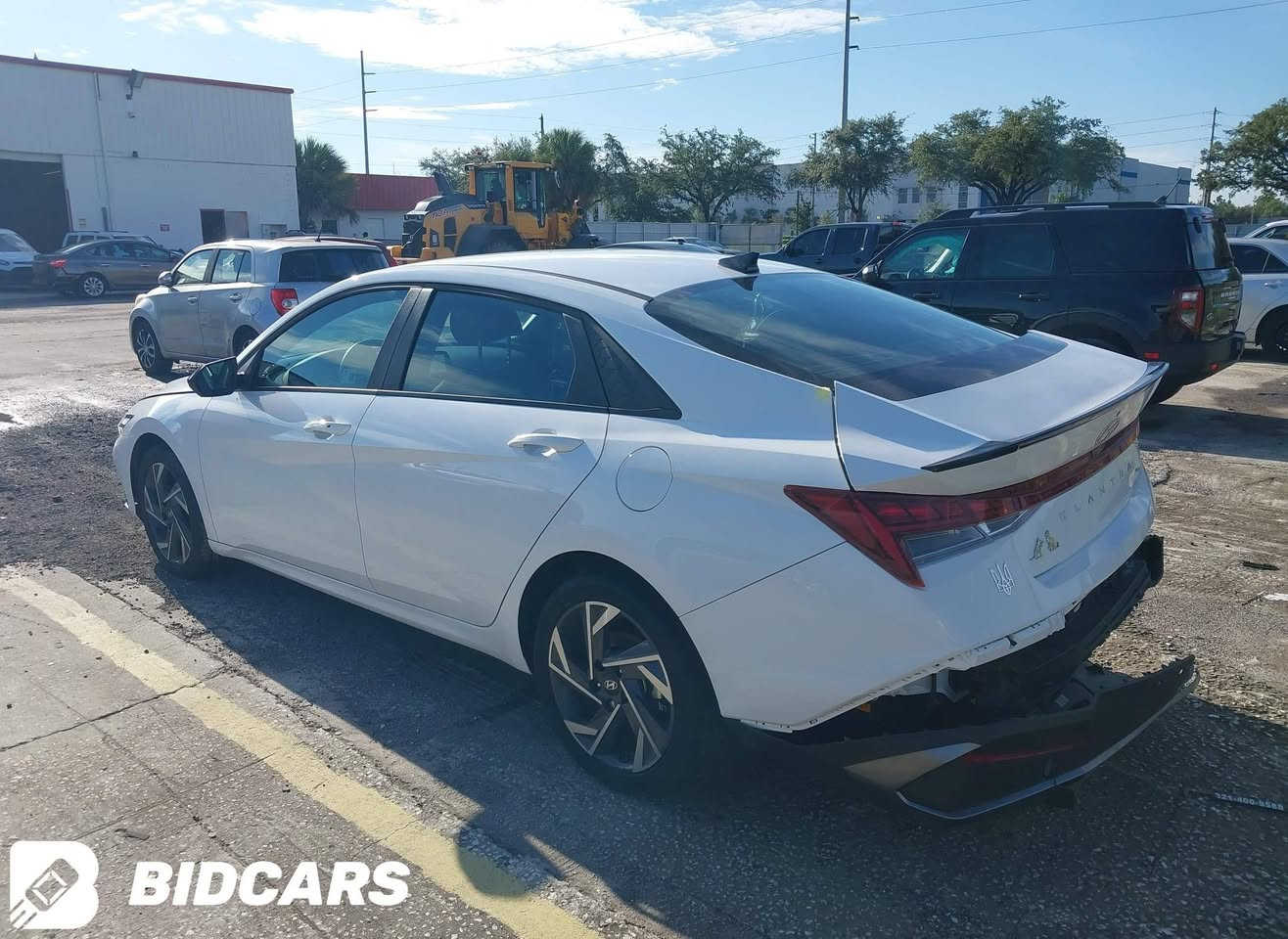 سلام عليكم النتراء هايبرد موديل 25 نص فول ماشيه 14ميل بدون دواخل ترقم جميع المحافظات من عده شماليه 
سياره بسمي بكاني ديالى الخالص بس شراي يتصل رجاء *********** سياره مصله وكامله سعر 180وبيه مجال
