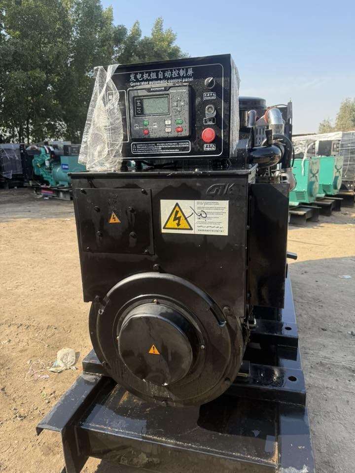 سلام عليكم ورحمة وبركاته تم وصول مولدات كمنزات امريكي اصلي ٦ سلندر سوبر ٣٠٠ كيفي و ٢٥٠ كيفي و ٢٠٠ كيفي ١٥٠ كيفي ابلادي لأصرف ولا بخار تشغيل جهاز برودكشن اتو نضام حمايه كامل عنوان بغداد رقم الهاتف *********** بي وتساب
