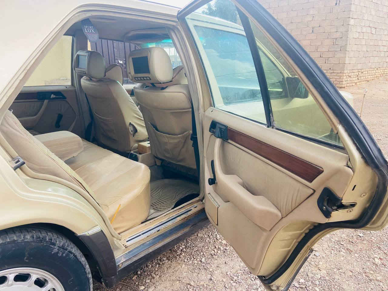 سلام عليكم مارسدس دب للبيع محرك كير جدد حداده جديده السياره حلوه وجاهزه تبريد تخم تاير رقم انكليزي للاستفسار الاتصال على الرقم *********** قضاء المدينة
