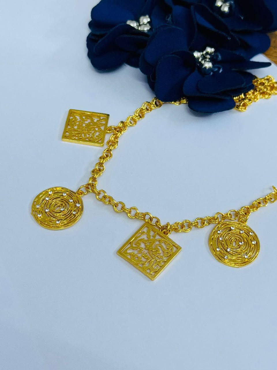 مجموعه من اكسسوراتي  😍


**إذا كنت صاحب هذا الإعلان وتريد حذفه لأي سبب، رجاءا أرسل رسالة إلى الدعم الفني**