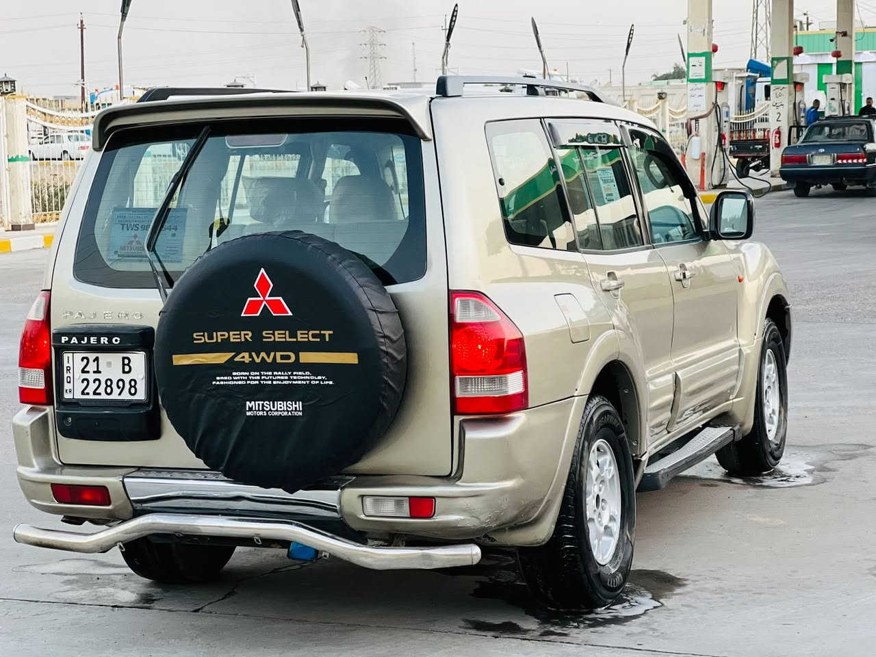 السلام عليكم للبيع باجيرو موديل 2002 رقم سليمانيه دولي جديد مكينه وكير بلاد حداديه حلوه طخم تاير تبريد شغال مكفوله من الكص ونقل وكافه الاصوليات العنوان البصره الزبير 
الرقم /***********
