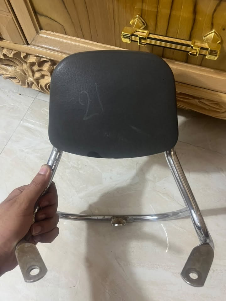 سلام عليكم مرخصت الادمن تجوه بوليس اصلي مال تفصيخ بحاله الوكاله من الحاويه سعر خاص 

وهذا البوق اصلي ومعروفه الشركه مالته ميحتاج اشرح عنه اصلي اصلي اصلي هوه والماطور مالته 

سعر خاص رقم الجوال ***********
