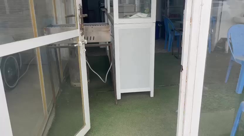 سلام عليكم اخون كافتريا للبيع 

بيها اغراض كامله مستعمله شهر بعدها جديده ابيعها شلعة الموقع حله قرب بوابه حله نجف للاستفسار اكثر الاتصال بلرقم 0783236404 الرقم بيه واتساب


**إذا كنت صاحب هذا الإعلان وتريد حذفه لأي سبب، رجاءا أرسل رسالة إلى الدعم الفني**