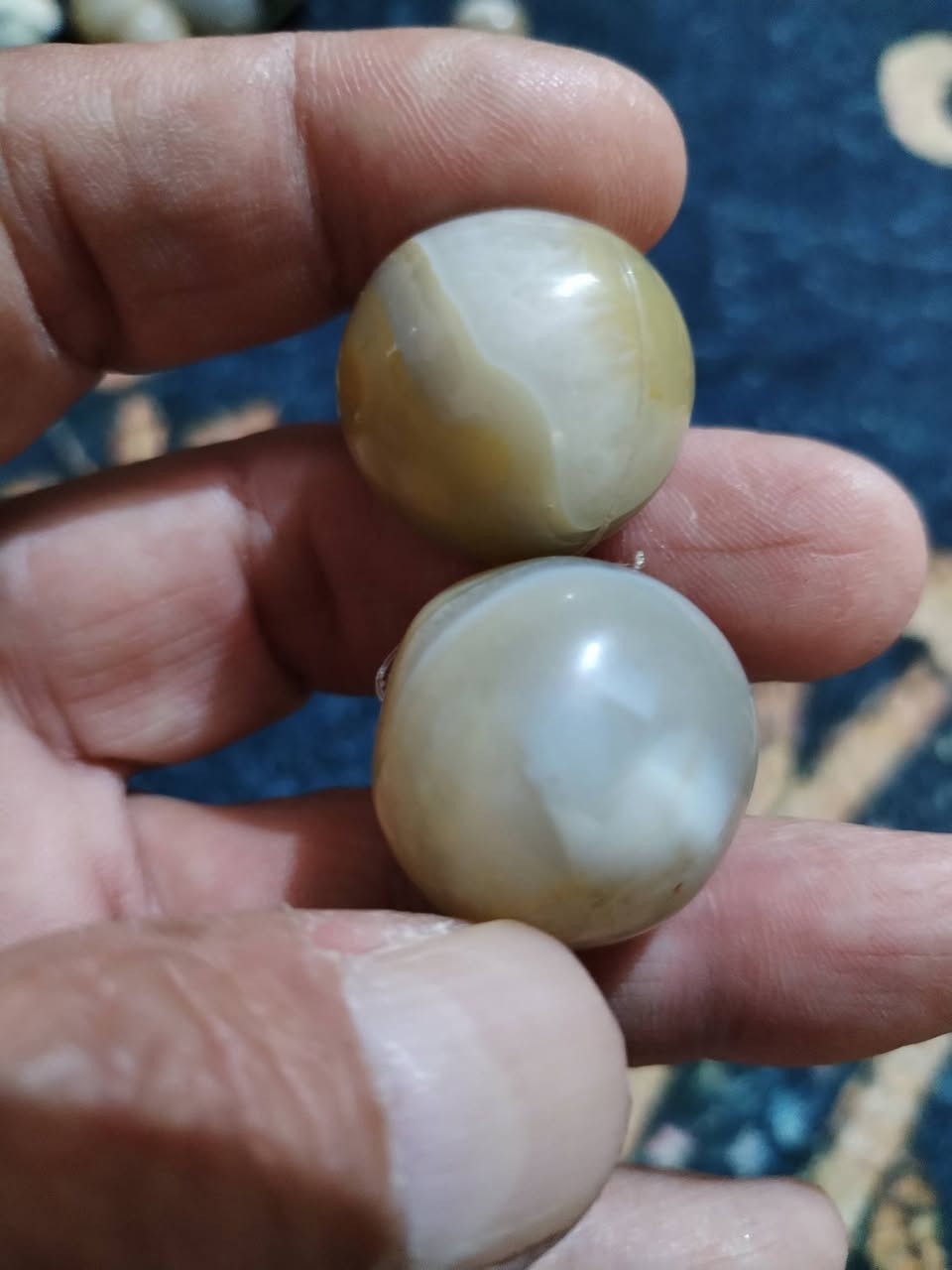 زوج سليماني دهن ودبس محبة عامة وتسهيل امور وغيرها من الامور السعر 100مع الختم والتوصيل معلومات اكثر خاص او واتساب ***********
