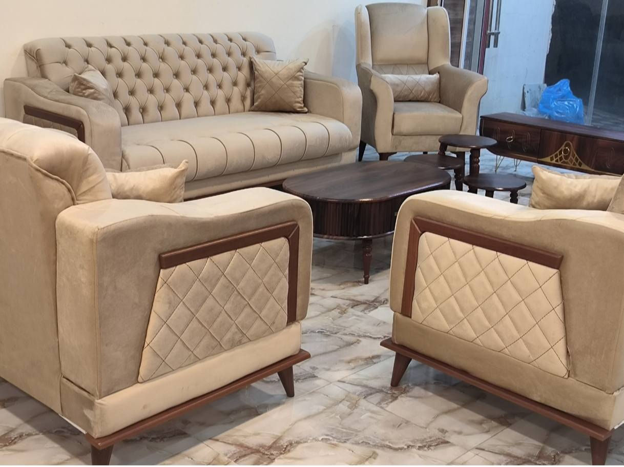 طخم قنفات ١٠ مقاعد درجه اولى 
السعر ٩٥٠ الف 
خانقين توله فروش معرض زاهد للاثاث 
الشارع الرئيسي مقابل مسبح مرواري 
متوفر خدمه توصيل بغداد والمحافظات الاخرى 
*********** خناقين, ديالى
