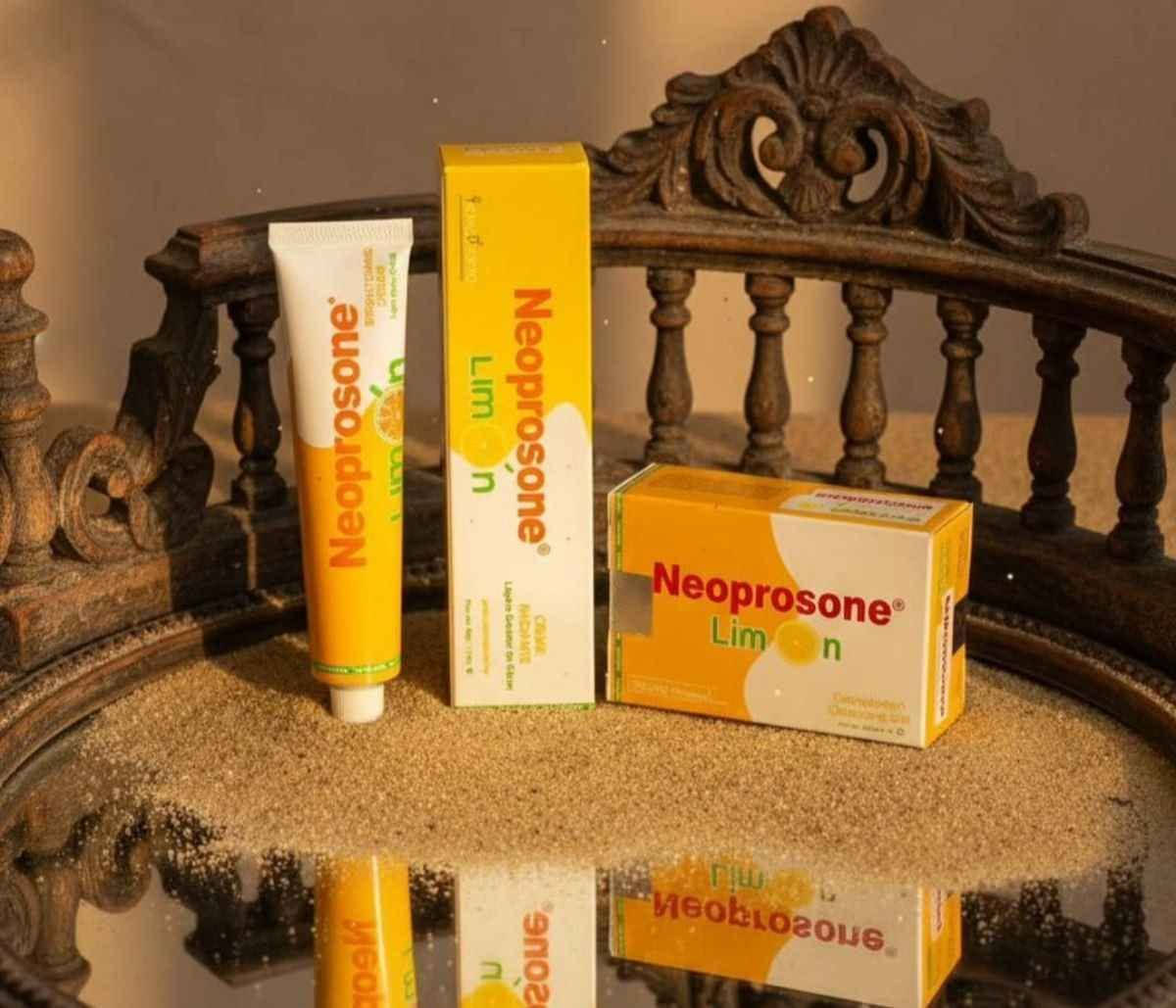 ودّعي الكلف والتصبغات واستعيدي إشراقة بشرتكِ! ✨💜

مع بكج Neoprosone الأصلي 💯

 (كريم + صابونة + عصارة الليمون 🍋)

🌟 عناية متكاملة لبشرة أكثر صفاءً ونضارة:

🍋 يساعد على توحيد لون البشرة وتحسين مظهرها. 
🍋 يساهم في تقليل مظهر الكلف والنمش والتصبغات
🍋 يساعد في العناية بالبشرة المتأثرة بآثار الحبوب والبقع الداكنة. 
🍋 يمنح البشرة مظهراً أكثر إشراقاً وحيوية. 
🍋 يساعد على تنظيف البشرة والعناية بها يومياً.

💜 منتج أصلي ومميز ضمن روتين متكامل للعناية بالبشرة.

 
👈🏻📩 راسلينا للحجز والاستفسار قبل نفاد الكمية 
 
***********
#التوصيل #لجميع محافظات العراق بغداد, العراق
