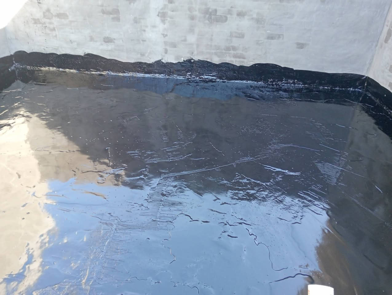 سلام عليكم يوجد جير التجير سطوح والاساسات فحص مهندس السعر مناسب الاتصال ***********
