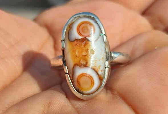 سليماني قديم لون مختلف حجم خنصر قياس ١٨ للبيع *********** وات ساب
