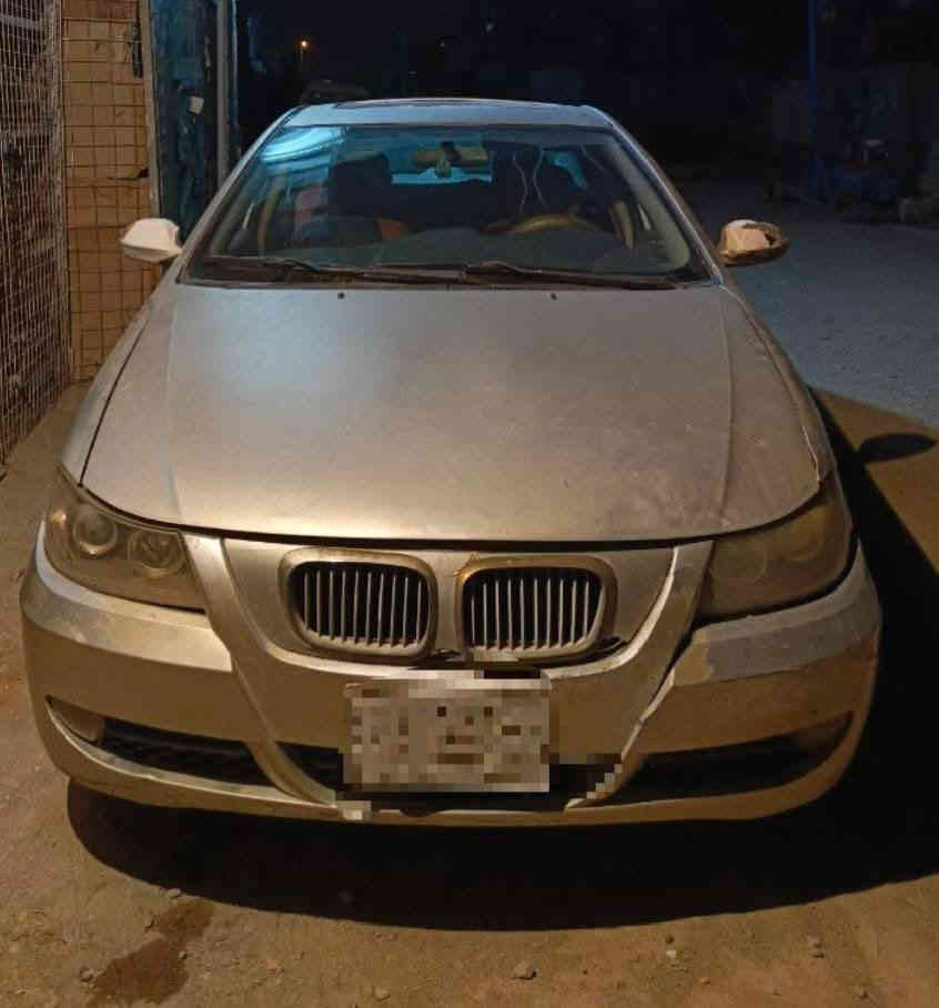 السلام عليكم سيارة ليڤان للبيع 2012 محرك كورلة تخم تاير رقم واسط المكان العزيزية السعر 40 وبيها مجال للاستفسار الاتصال على الرقم ***********
