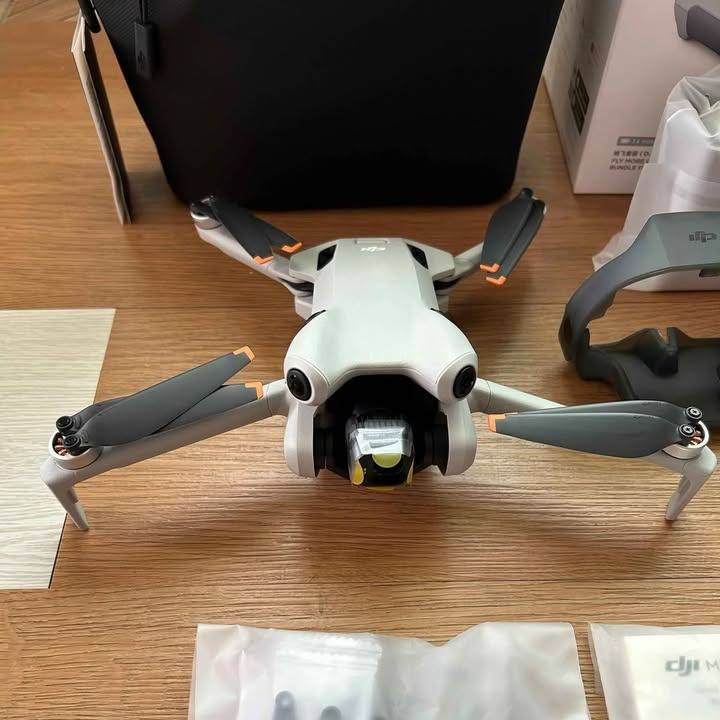 Dji mini 4 pro combo rc
***********
***********
