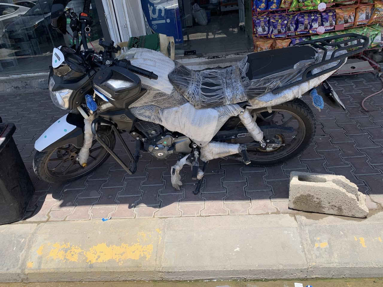 سلام عليكم دراجه ار كي جديد موديل 2025 بعده زيروه درجه كامل مابيه اي نقص بعد على وضع شركه تحويل ثاني يوم تكلفي تحويل على مشتري سعره ٢٥٠٠  بيه مجال مكاني تكريت رقم مبايل ***********

