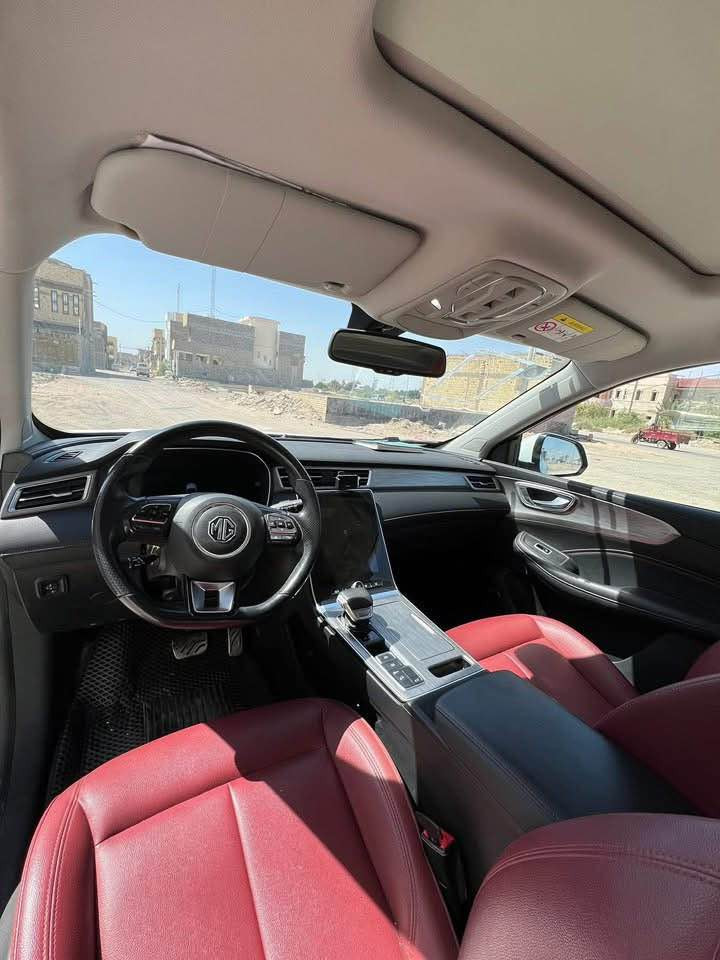 سيارة Mg rx5 موديل 2024  فول مواصفات بعدها بضمان الشركة . 
كاميرات عدد(5) 360  درجة 
حساسات امامي خلفي 
ماشية 40 الف
بانوراما 
تشغيل بصمة 
رقم بصرة 
شاشة كبيرة 
كشنات جلد احمر 
كير سبورت -عادي 
سايد بريك كهربائي
اوتو هولد 
مانع انزلاق
نظام نزول منحدرات
مثيت سرعة
السعر 155 $  
السيارة اقساط والكفيل انا  
ضمان الشركة (6 سنوات او 200,000) كلم متر البصرة, العراق


**إذا كنت صاحب هذا الإعلان وتريد حذفه لأي سبب، رجاءا أرسل رسالة إلى الدعم الفني**