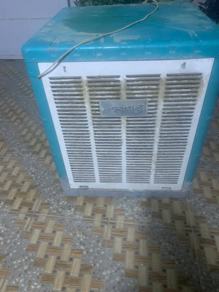 مبرده للبيع حجم أربعه ونص شغال مابيها اي عيب سعرها 175 وبيها مجال  مكاني كركوك حي نور ***********
