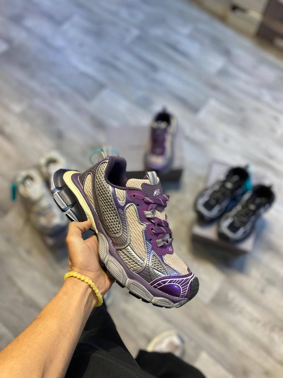 تخفيضات قطع اخير كل قطعة وسعره
يوجد خدمة توصيل لجميع المحافظات العراق 3الف فقط 
***********
***********
