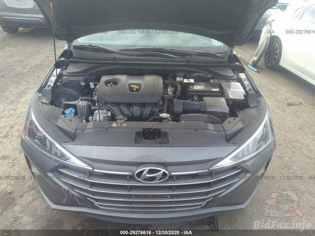 Hyundai Elantra 2020 SEL – وارد أمريكي
للبيع فقط

 حالة السيارة:
السيارة بجم كبس بدون ضرر امامي او جانبي
نظيفة جدا.

 الملاحظات:
السيارة بيها صوت ببداية التشغيل الصبح 
وبعد ذلك تمشي جداً طبيعي ( رواجز). 

 المواصفات العامة:

• المحرك: 2000cc – اقتصادي جداً بالبنزين
• الگيـر: أوتوماتيك (( ATM )) – النوع المرغوب، تبديل ناعم جداً ...محور حديثاً كصة اصلي بي ضمان والوصولات موجودة ..يعني تخلص من مشاكل ال CVT 
• منظومة تبريد للگيـر أصلية – ضمان 5 سنوات
• الممشى : 120 ميل 
• اللون: رصاصي- فيلي
• الرقم أربيل – تحويل مباشر

 التجهيزات والمواصفات:
• رادار أمامي + نظام تحديد المسار
• نظام تنبيه النقطة العمياء + التوقف الذاتي للطوارئ
• مثبّت سرعة (كروز كونترول)
• نظامين للقيادة SPORT + NORMAL 
• تبريد مزدوج (جهتين) – منظومة جديدة ومكفولة 
• شاشة لمس بلادية تدعم Android Auto و Apple CarPlay
• بلوتوث + USB + تحكمات ستيرن جهتين 
• كاميرا خلفية دوّارة بلادية + حساسات رجوع
• إطارات ممتازة – جاهزة للاستخدام

 الفحص متاح بأي مكان ترغب. 
 الموقع:- الرمادي او بغداد 
 السعر: ( 135 ) وبيها مجال
 للتواصل واتساب أو اتصال: ***********
