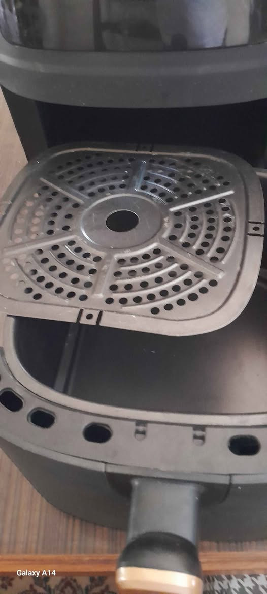 قلاية هوائية ماركة سلفر كريست ٨ لتر ٢٤٠٠ واط بغداد, العراق


**إذا كنت صاحب هذا الإعلان وتريد حذفه لأي سبب، رجاءا أرسل رسالة إلى الدعم الفني**