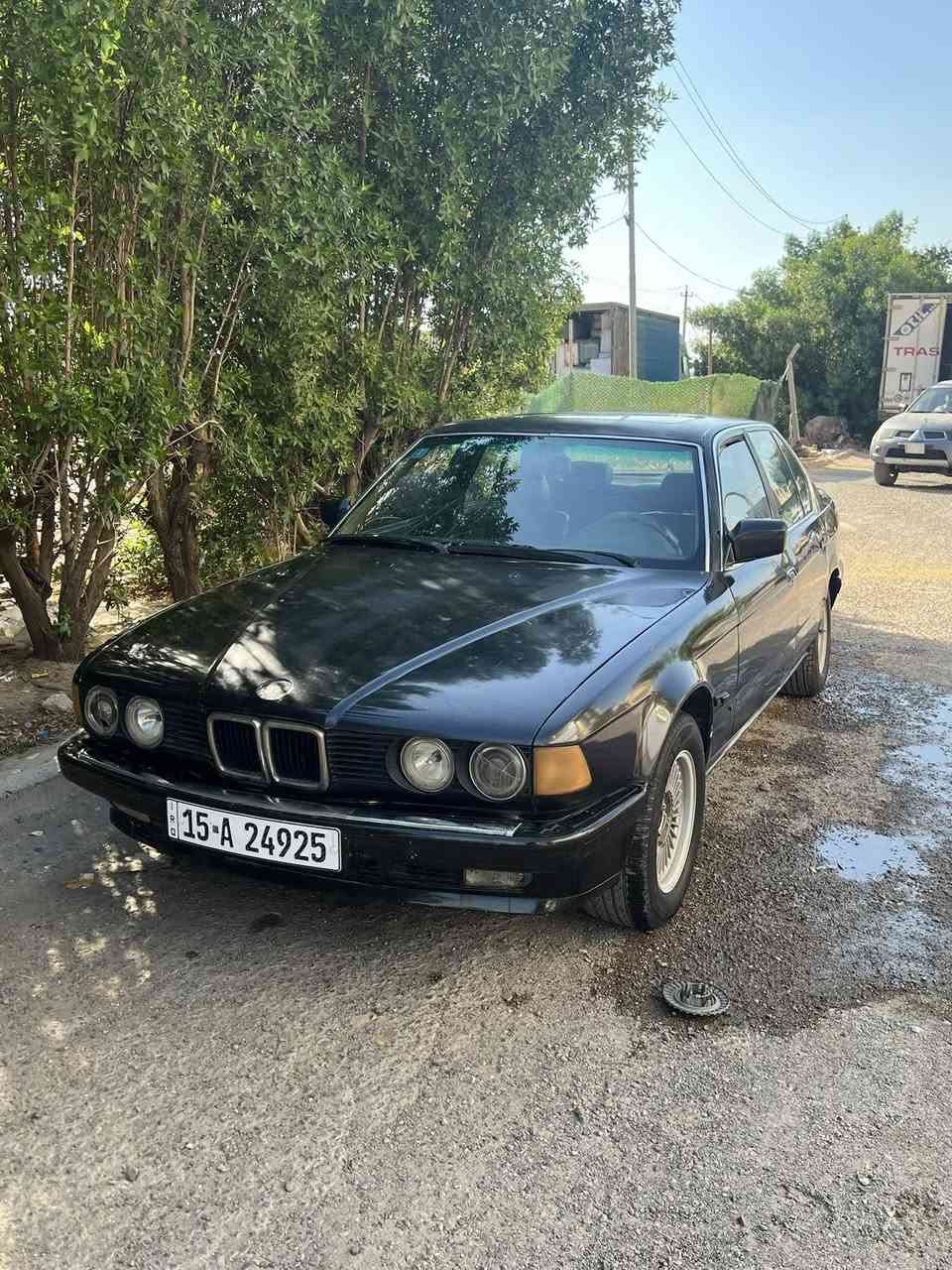 بي ام ٧٣٠ رقم انبار جديد تخم تاير باتري. جديد  تحتاج ترتيب بوش خلفي تبريد عاطل *********** مكان بغداد وزيريه السعر ٣٥
