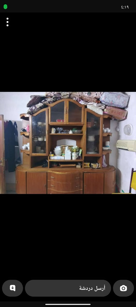 السلام عليكم عندي هذولة للبيع مكتبه كاملة نضيفه بس بيها باب واحد يعوزو قلابه ومايبين اصلا سعرها 65 الف ومكينه برذر اصلي كاملة مع الميز بعدها جديده سعرها 110 للتواصل على الخاص


**إذا كنت صاحب هذا الإعلان وتريد حذفه لأي سبب، رجاءا أرسل رسالة إلى الدعم الفني**