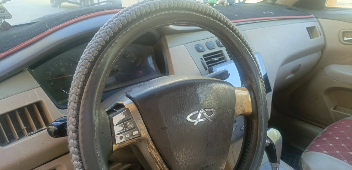 شيري اي فايف موديل 2011للبيع أو مراوس السنويه 29الهزه جديده والهيئه مصفره محرك وكبر كامري ابو الجف تخم تأير الكهربائيات كلها شغاله تبريد شغال السعر 35وبيها مجال بسيط التصال***********
