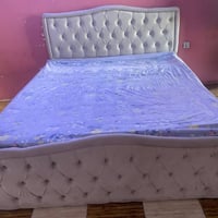 أسرة • ديكور منزلي • اتصال خاص