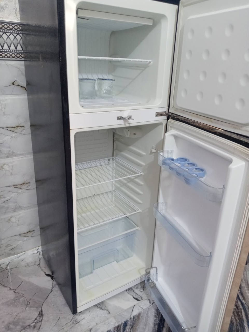 السلام عليكم هالثلاجه ١٤ قدم للبيع جديده وبعدها بجيسها وفول تجميد اريده ١٥٠ الف عنوان الطارميه شارع البحجازي وشعدكم للبيع دزولي 👋


**إذا كنت صاحب هذا الإعلان وتريد حذفه لأي سبب، رجاءا أرسل رسالة إلى الدعم الفني**