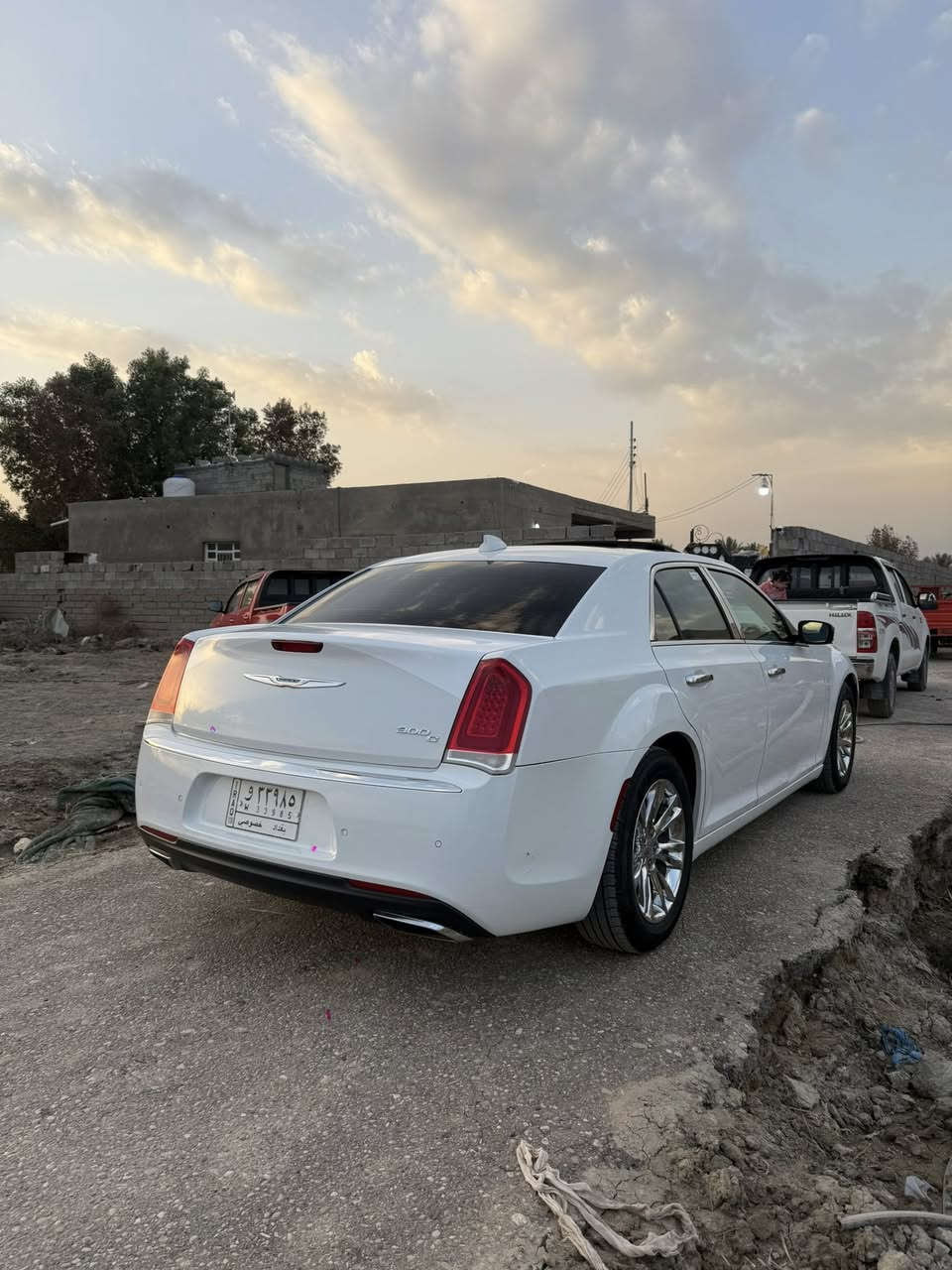 يالله سلام عليكم كلايسلر اوباما 2018اصل مرمز21دخول جديد كفالة من البارد ورصعة وشخط شرط زيرو ماشية 75 
مواصفات السيارة شني تريد بالك بيها رادار امامي خلفي جانبي نقطة عمياء تحديد مسار واشاير بالمريء
حساس امامي خلفي شفتات ستيرن خزن ميموري ستيرن كهربائي ⚡️ +تدفئة كشنات تدفئة +تبريد +كهرباء كشنات خلفية تدفئة نضام عربي سماعات مضخم دبل وفتحة سقف اقوى مواصفات بالوباما وجناية تعرف جاي اسولف 
مكان السيارة البصرة قضاء المدينة شراي اتصل وتشلع عيوني السعر215وبيها مجال قليل 
ملاحضة:سيارة تخم تاير ويل18ابو ضمان وحدادة وتبريد وتدفئة الف دينار ماذب عليها 
رقم*********** شراي اتصل وتدلل
