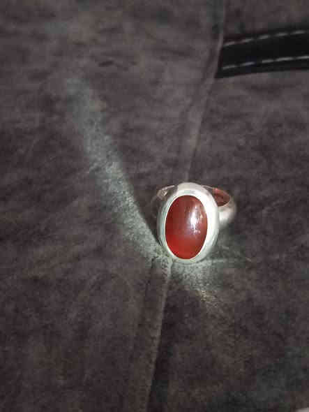 يماني كرزي طبيعي  صياغه الامير  فضه 990 
قياس الخاتم 20/ 21
2 سانتيم اله ربع 
السعر علق يوصلك بالتعليق
***********
