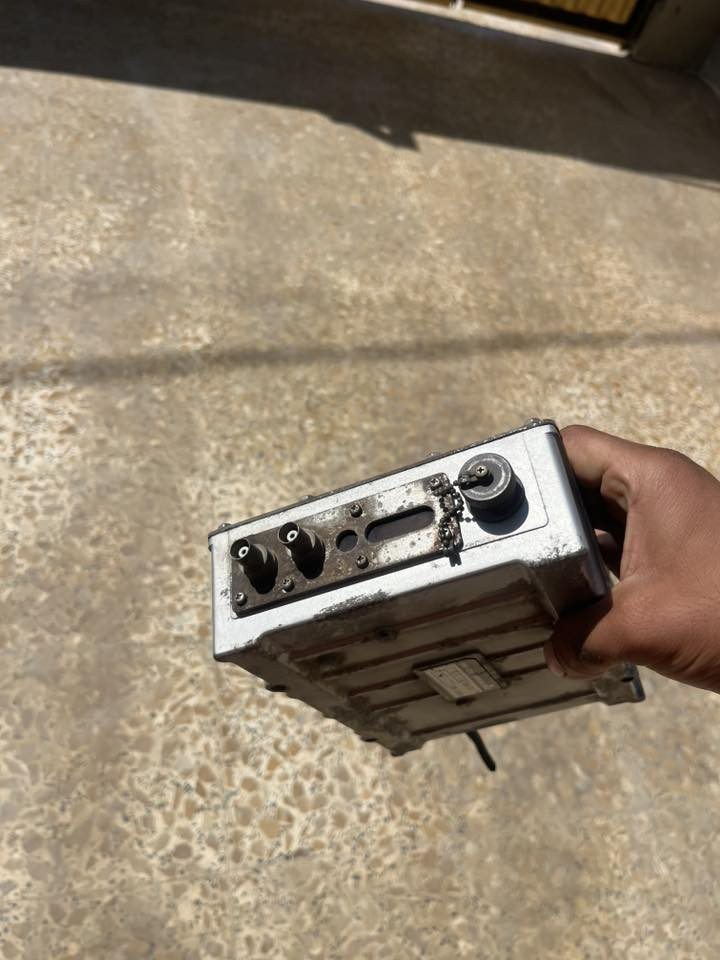 للبيع غراض كرين تادانو 
اف اكس 
عقل كامل مع تفرعاته شغال
كنترول 4 خطوط يشتغل عادي وكهربائي 
2جكات نضيفات 

مع طابوكه كنترول كهربائيه شغاله 
مه ريمونت خطين شغال

للاستفسار
***********واتساب
***********
