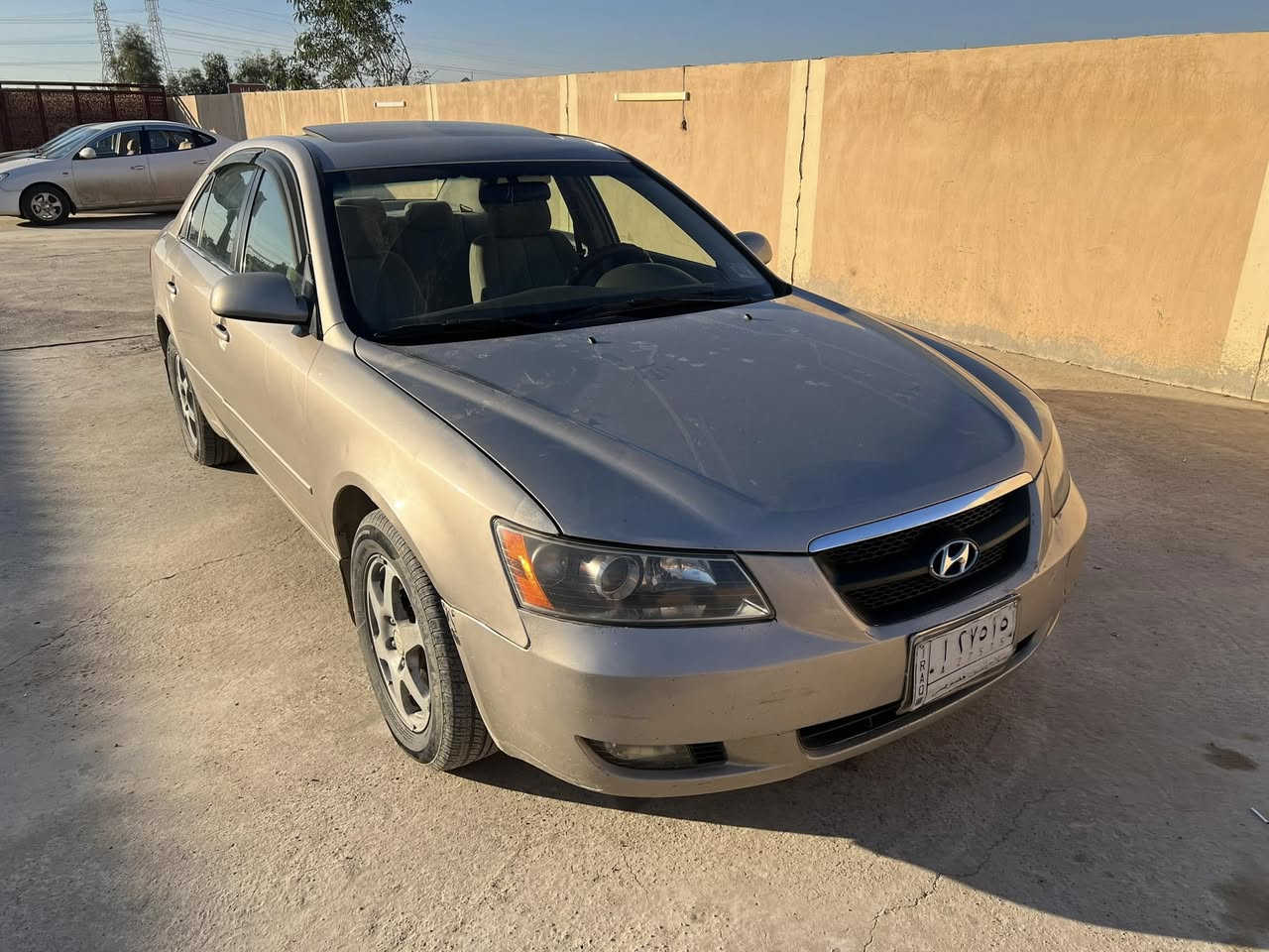 سلام عليكم 
سوناتا للبيع امريكي 
موديل 2008
سونار بل منشور 
كير ومحرك 6 شرط 
تواير وصدر جدد 
اسعر 100 وبيها مجال للطيبين 
الرقم ***********
