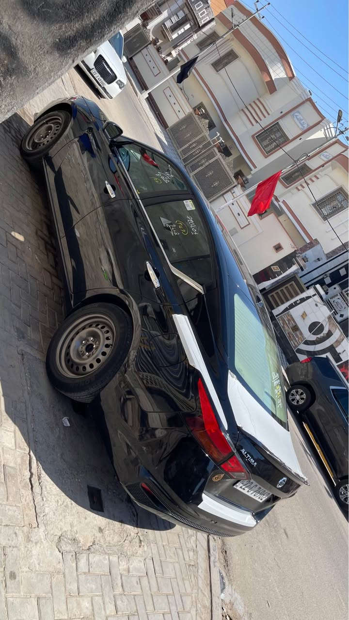 السلام عليكم للبيع او مراوس جارجر اوباما نيسان التيما 2020 رقم أربيل تحويل وكاله محرك 2500 لون اسود حادثها جاملغ وبنيد بدون دواخل وبيها بنيد طاير شي خفيف ما ماثر السياره جديده بمعنه الكلمه مكينه وكير شرط الفحص تبريد منضومه جديده توني شادها ثلج تبريدها حداديه 90% داخل عسلي بصمه تشغيل عن بعد لايت زنون عالي ناصي ملاحضه الويل مالها البلادي موجود السعر 138 وبيها مجال وهذا رقمي *********** مكاني بصره البصرة, العراق
