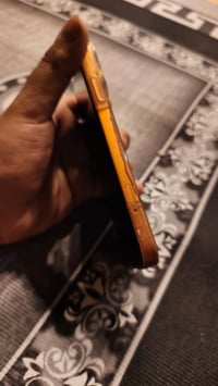 ايفون xR جهاز نضيف شاصي مبدل بطاريه فقط شاشه بلادية فقط فيس إيدي واكف ...