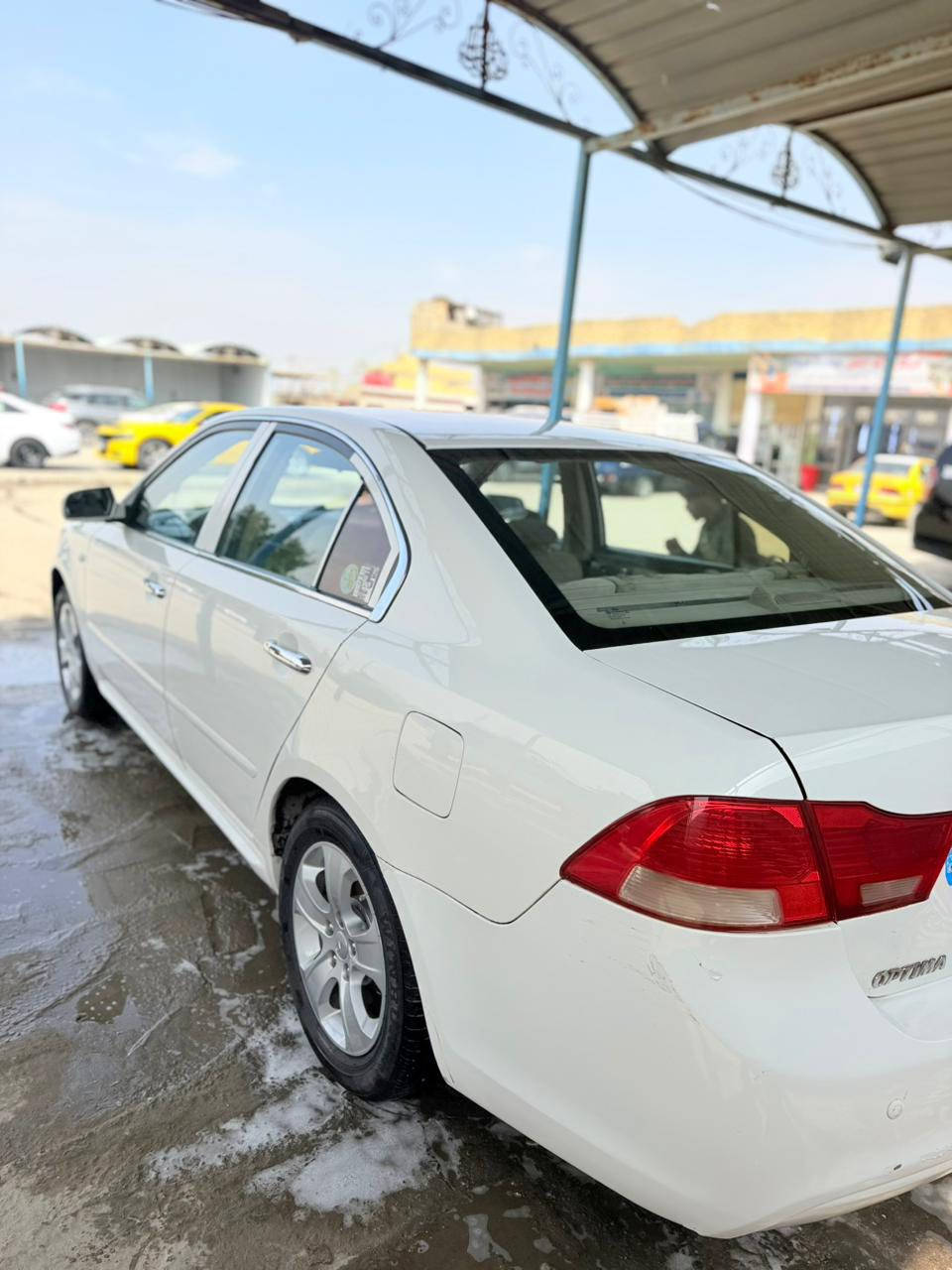 السلام عليكم احبتي
اوبتيمه موديل 2009وارد خليجي مكينه الفين اربع حساسات مكينه وكير جدد توني شادهن رقم بصره دولي بسمي سنويه ل2029 بيه ضربه بجم خفيفه مبدل جاملغات وبنديل اصلي وكاله تبريد تخم تاي حداديده داخل فول مواصفات سياره عده البصمه فتحه سياره جاهزه مال جناي السعر 108بيها مجال لشراي مكاني ناصريه الشطره الاتصال ع رقم ***********
