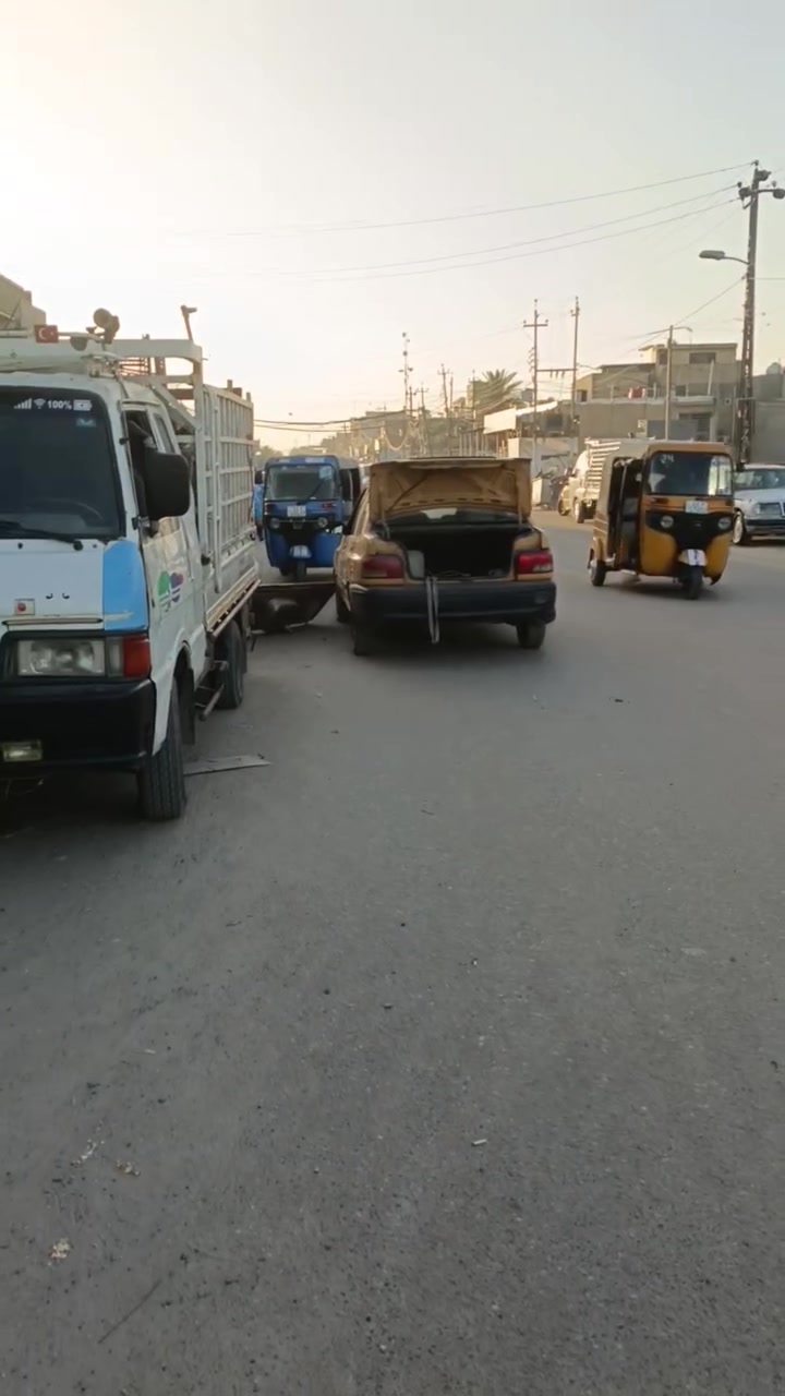 بيت للبيع ١٠٠مترحي البساتين حي السلام 
ثالث بيت عن الشارع 
خدمات كامله شارع اسواق ابومحمد 
السعر ٥٥ طابق اونص للتصال 
***********
