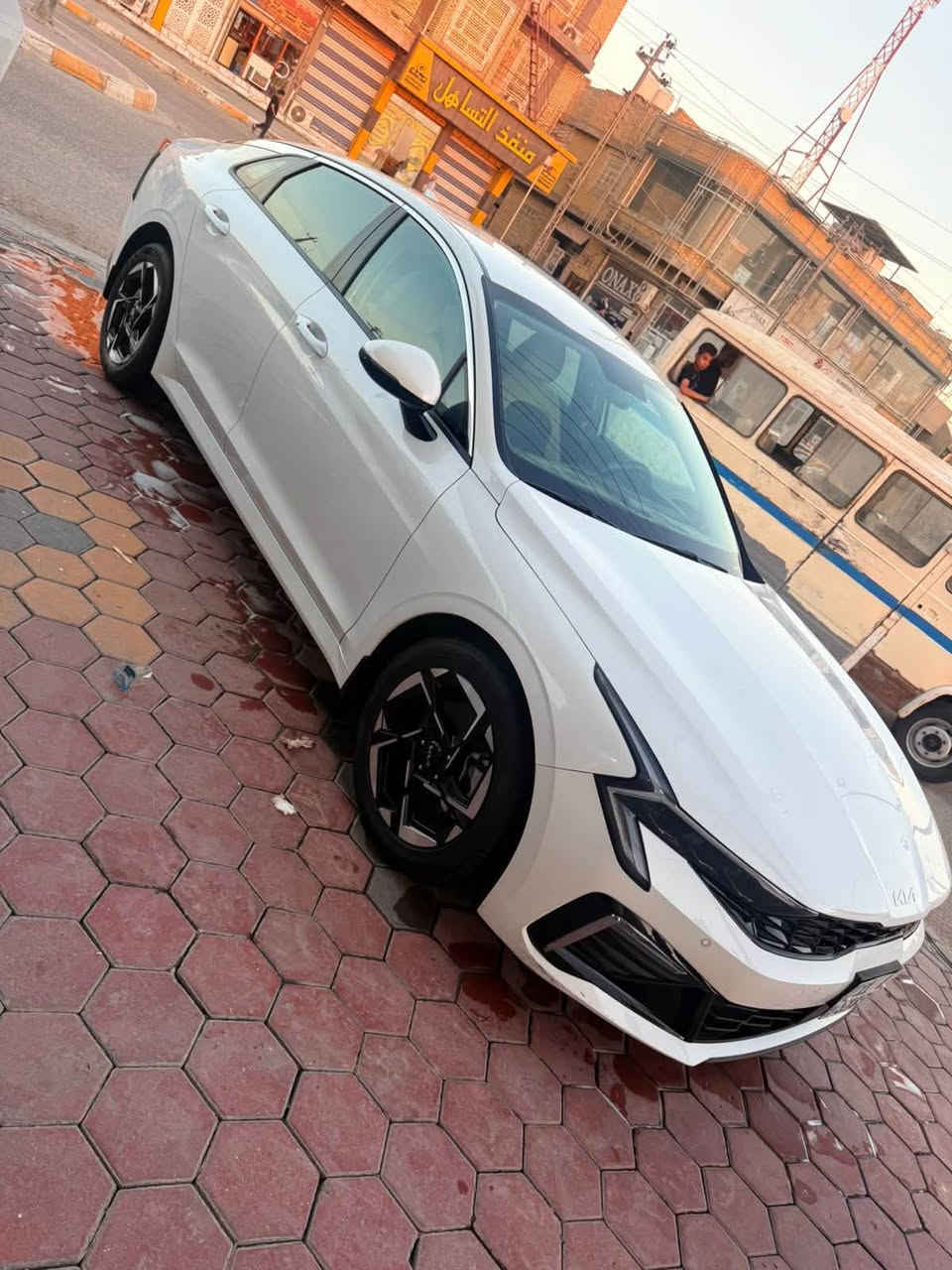 🚘 للبيع | كيا K5 موديل 2024 خليجي
✅ محرك 2.5
✅ قير أوتوماتيك 8 سرعات
✅ وارد خليجي
✅ تشغيل بصمة + ريموت ذكي
✅ تشغيل السيارة عن بُعد
✅ شاشة كبيرة تدعم Apple CarPlay و Android Auto
✅ كاميرا خلفية
✅ حساسات أمامية وخلفية
✅ مثبت سرعة
✅ أوضاع قيادة (Drive Mode)
✅ مكيف أوتوماتيك
✅ مرايا كهربائية قابلة للطي
✅ إضاءات LED أمامية
✅ وسائد هوائية + نظام مانع الانزلاق + ABS

السيارة نظيفة جدًا، استخدام خفيف، وما تحتاج أي مصروف جاهزة كفالة 

📍الموقع: الناصرية 
السعر: 210 $
📞 للاستفسار: *********** واتساب
