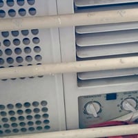 مكيف نوع جنرال للبيع350/ 2طن بي تتفئة وتبريد نضيف وشغال اي ستفسار 0773...
