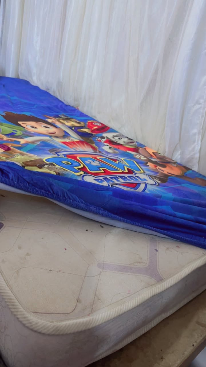 جرباية نفر واحد هية والدوشك مالته الدوشك مابي اي خسفة وقوي بس يحتاج تنضيف والجرباية هم مابيها اي ضرر سعرهن ثنينهن ب٢٠ الف ابيعهن سوة فقط


**إذا كنت صاحب هذا الإعلان وتريد حذفه لأي سبب، رجاءا أرسل رسالة إلى الدعم الفني**