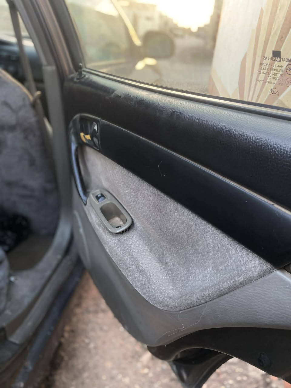 السلام عليكم ابيكه 2006 رقم صدامي بغداد شرط التحويل والغرامات محرك شرط كير فول اوتماتيك  تبريد تدفئه جام اوتماتيك كله شغال كهربائيات كلها شغاله السياره قطعت نار عل نوزلات وطفت أبيعك كوم حديد السعر 18 مكاني صلاح الدين بيجي *********** يرهم مراوس
