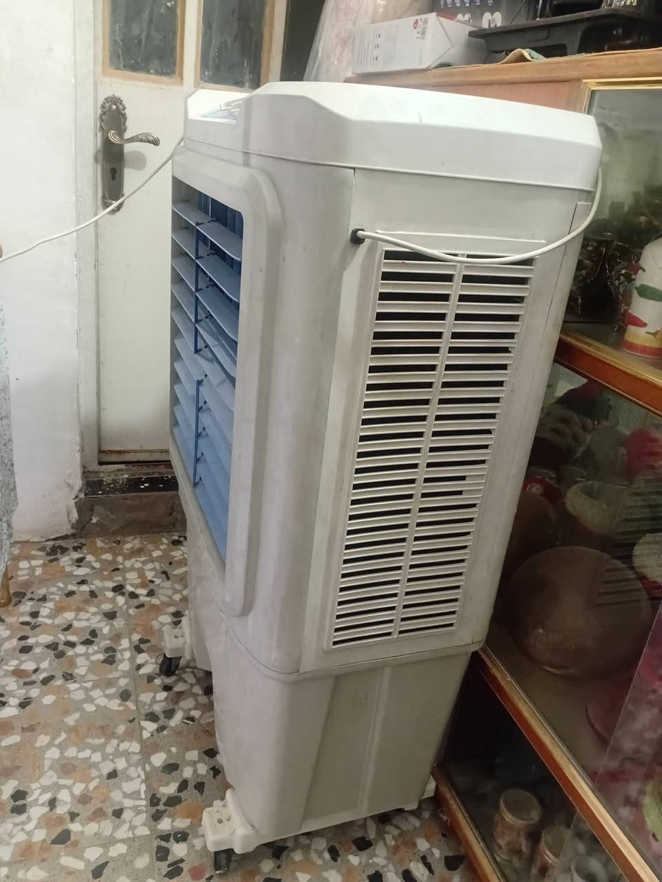 مبردة كونفيرا مستعملة اسبوع فقط السعر ١٥٠


**إذا كنت صاحب هذا الإعلان وتريد حذفه لأي سبب، رجاءا أرسل رسالة إلى الدعم الفني**