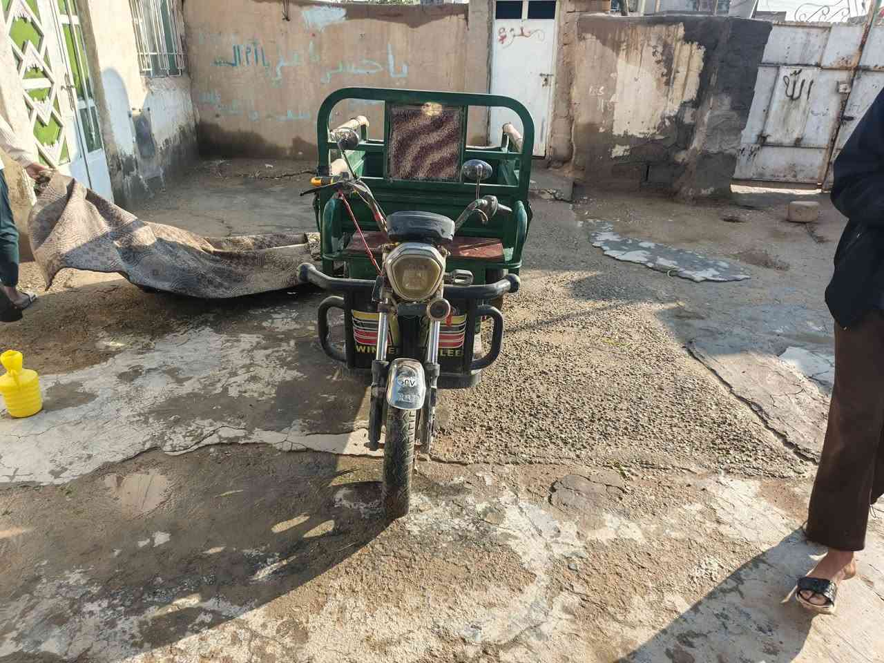 السلام عليكم من رخصة أبو الكروب ستوته شحن للبيع نقص بطاريات فقط السعر  750 وبيها مجال مكاني بغداد ناحيه الوحده   رقمي ***********
