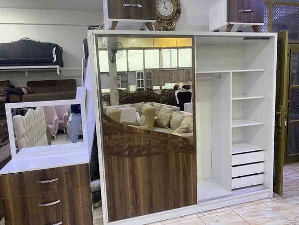 #عروض وتخفيضات قوية 💫✅
السعر (550) الف بسعر الجملة
🟤غرفه نوم تركيا اصلي نظيفة. جداً
⚪️عدد القطع 5 قطع

⚪️السعر550 الف

———
🏛️ بغداد -المحمودية 
حي البتول - العمارة صفرة
طابق الأول - الطابق الثاني
———
للأستفسار  :—
🔹***********
🔹***********
———
يوجد :—🚛 توصيل لكافة محافظات العراق بأسعار مناسبة
