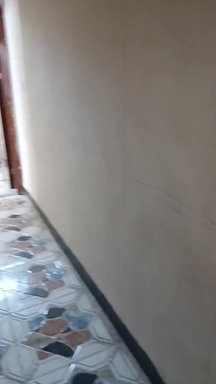 شقه ايجار حي زهرا
مقابل مستشفى الانيس 
ايجاره ١٦٠ الف 

وتس ***********
